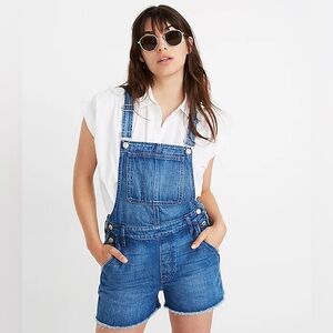 Madewell Adirondack Short Overalls in Denville Wash